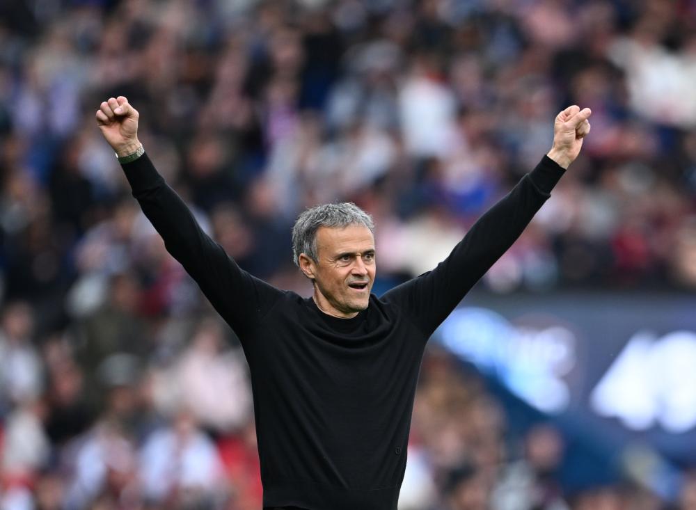 27胜1负！追平历史纪录！联盟第一太强了.